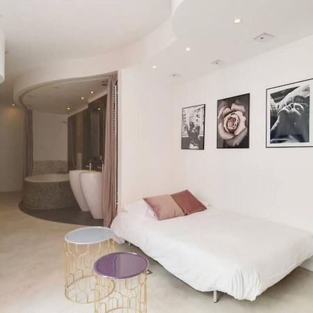 Magnifique Appartement Parisien - Marais Екстериор снимка