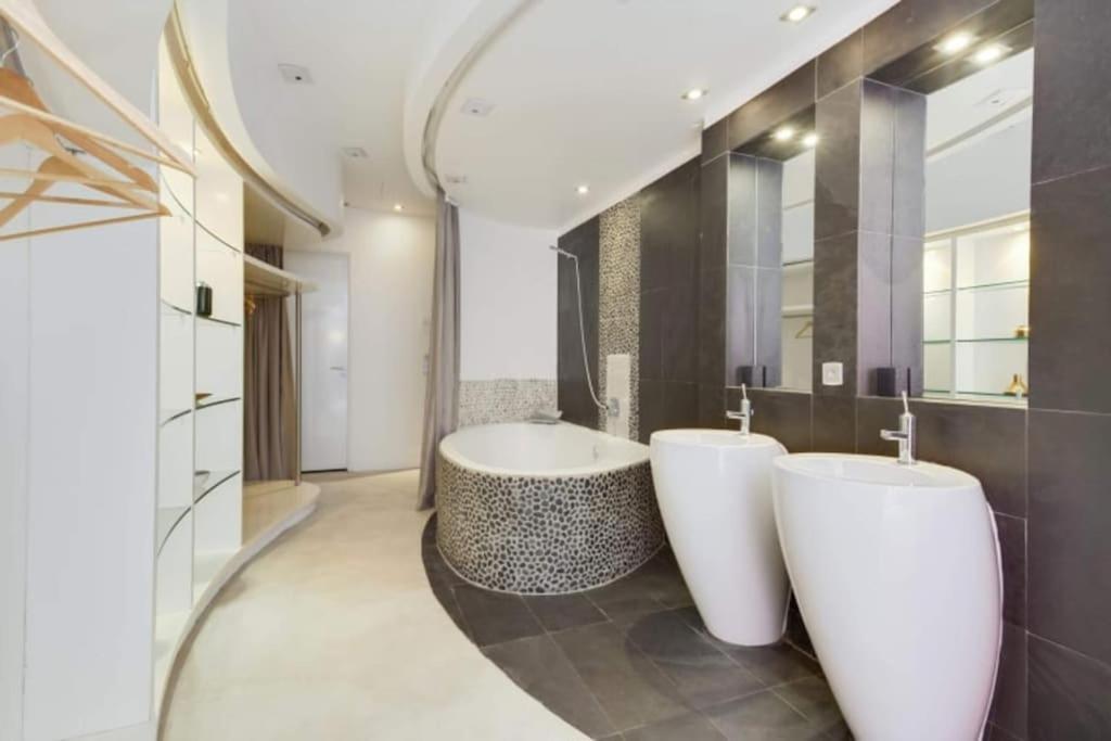 Magnifique Appartement Parisien - Marais Екстериор снимка